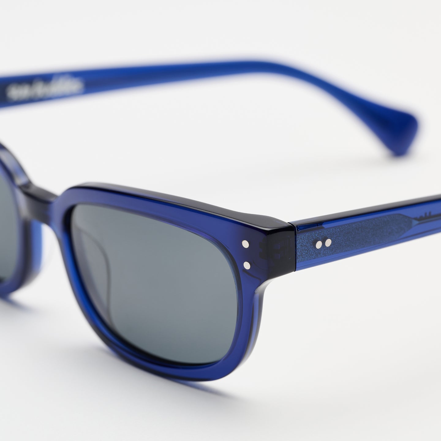 Amber Very Dark Blue