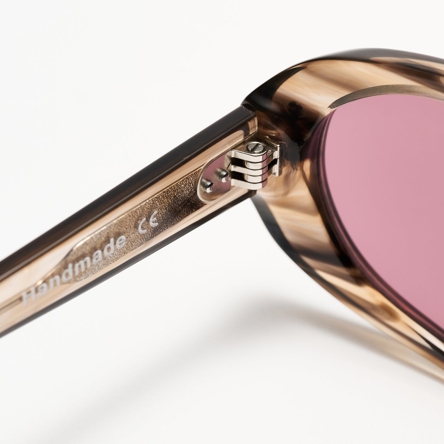 Barret Black & White Smoke