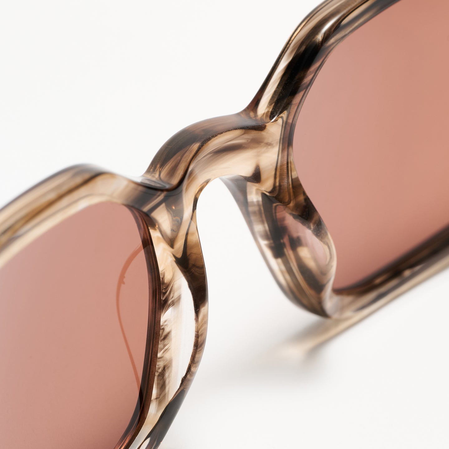 Barret Black and White Smoke 1