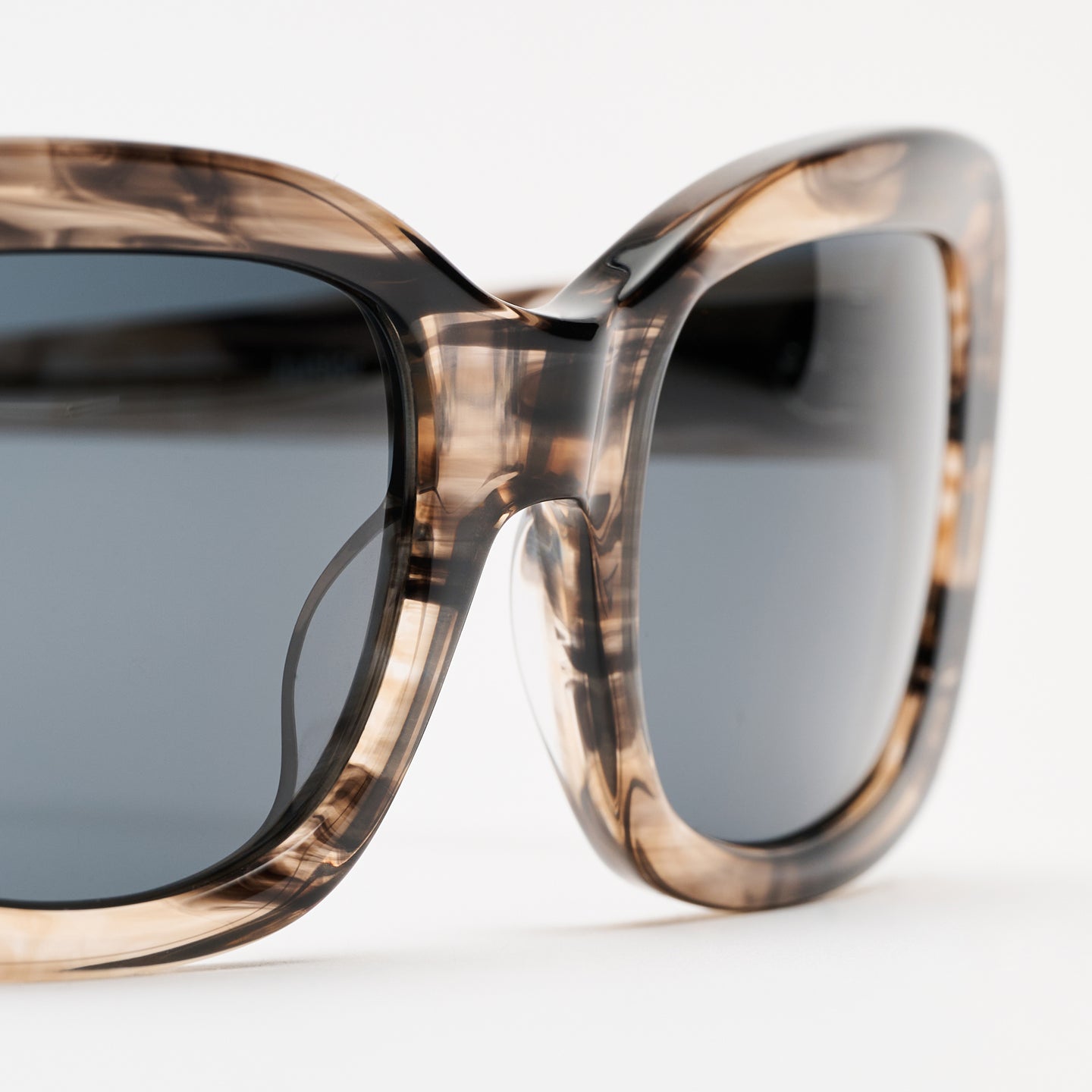 Junior Black & White Smoke