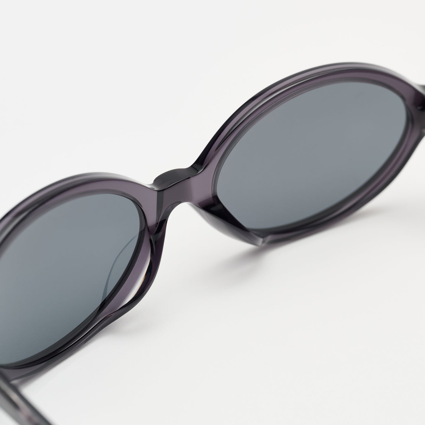 Pearl Transparent Grey