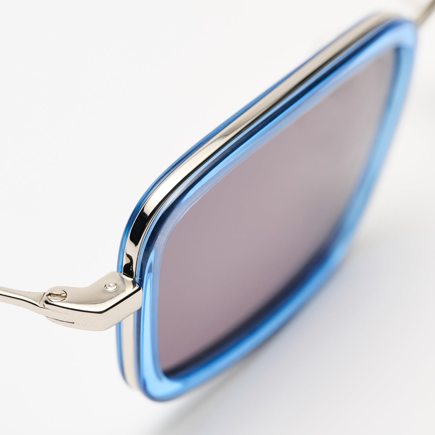 River Silver / Blue Sky