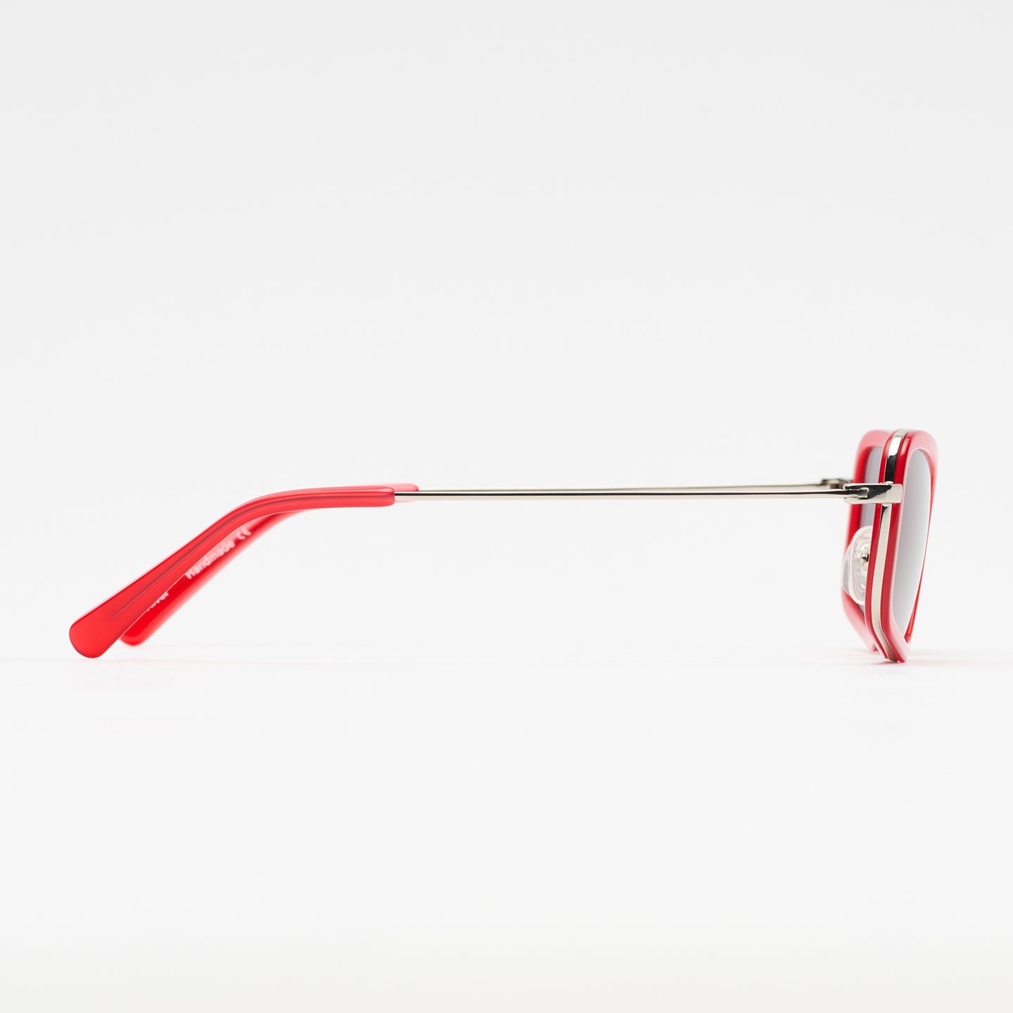 River Silver / Milky Red