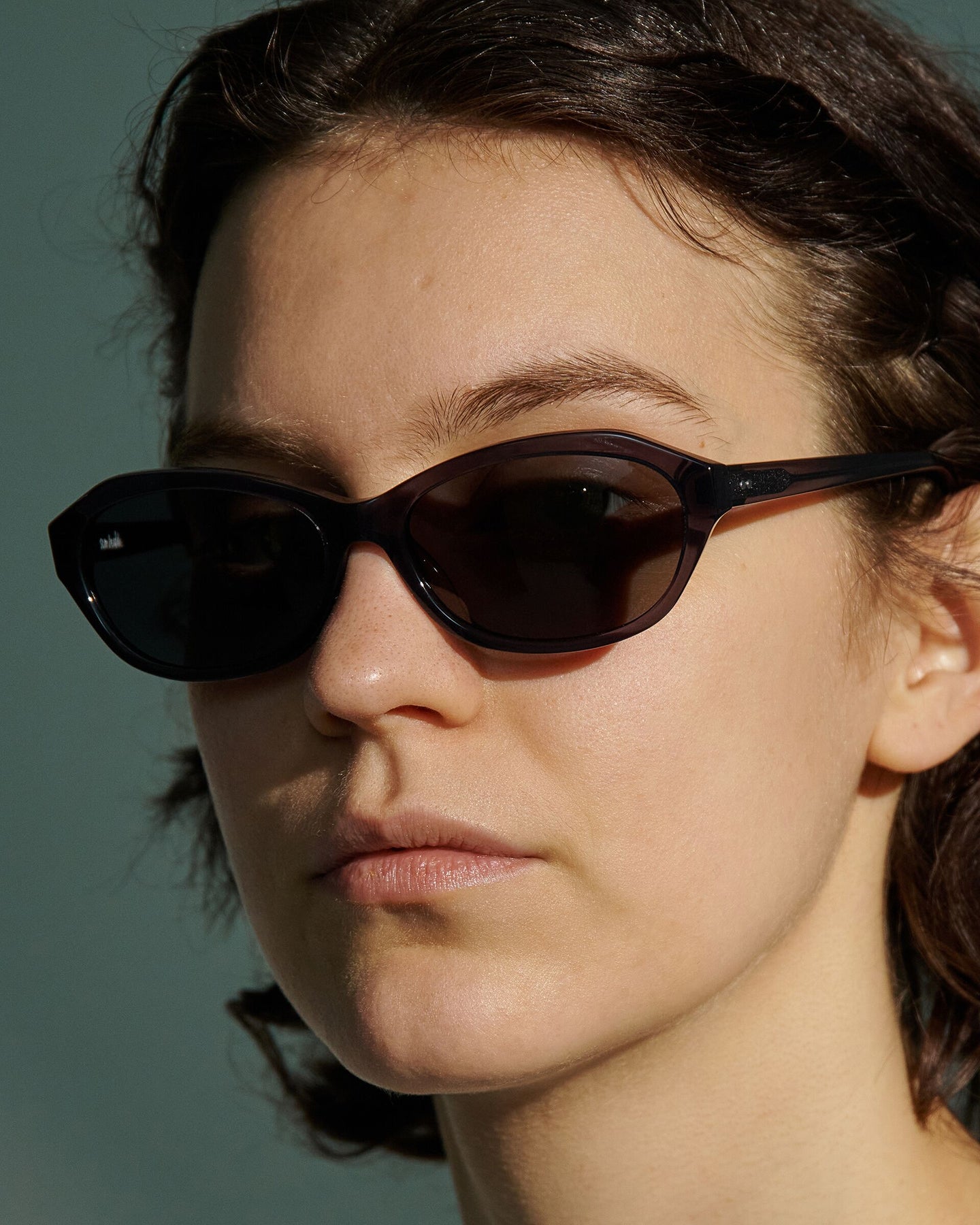 Wesley Transparent Grey